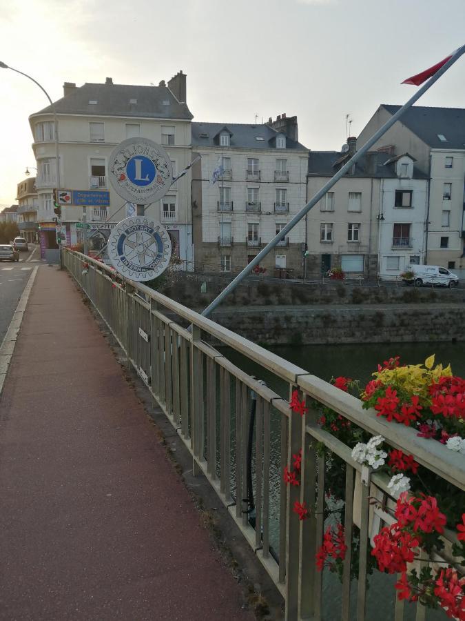 Spacieux T3 Lumineux Dans Quartier Historique Avec Wifi Redon Exterior photo