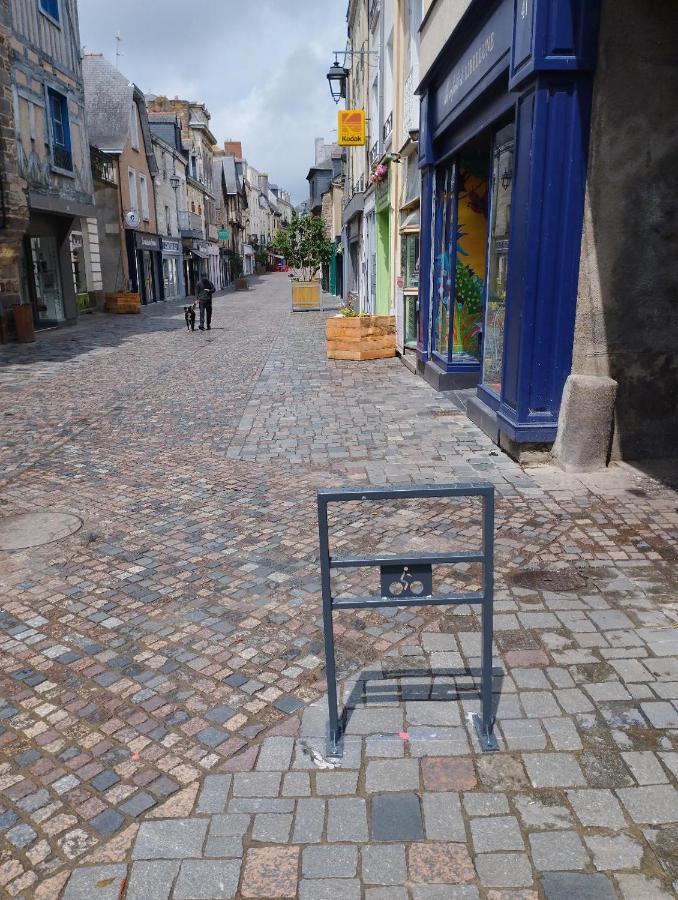 Spacieux T3 Lumineux Dans Quartier Historique Avec Wifi Redon Exterior photo