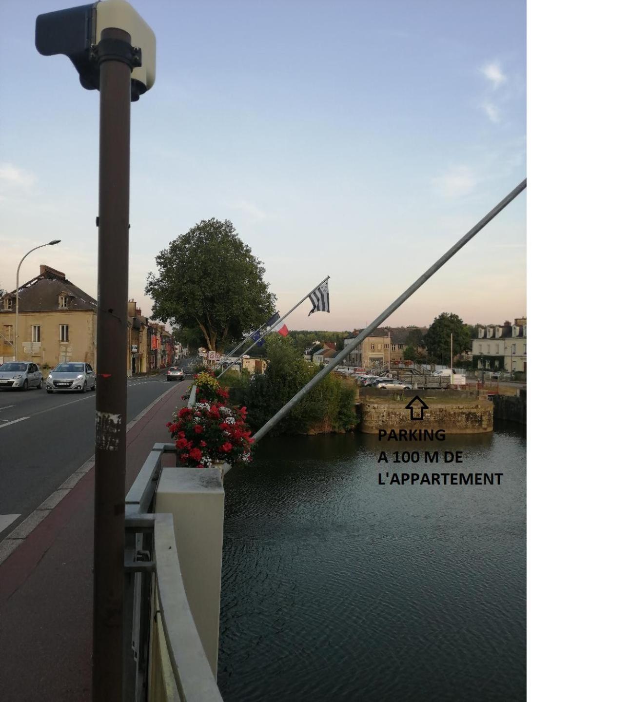 Spacieux T3 Lumineux Dans Quartier Historique Avec Wifi Redon Exterior photo
