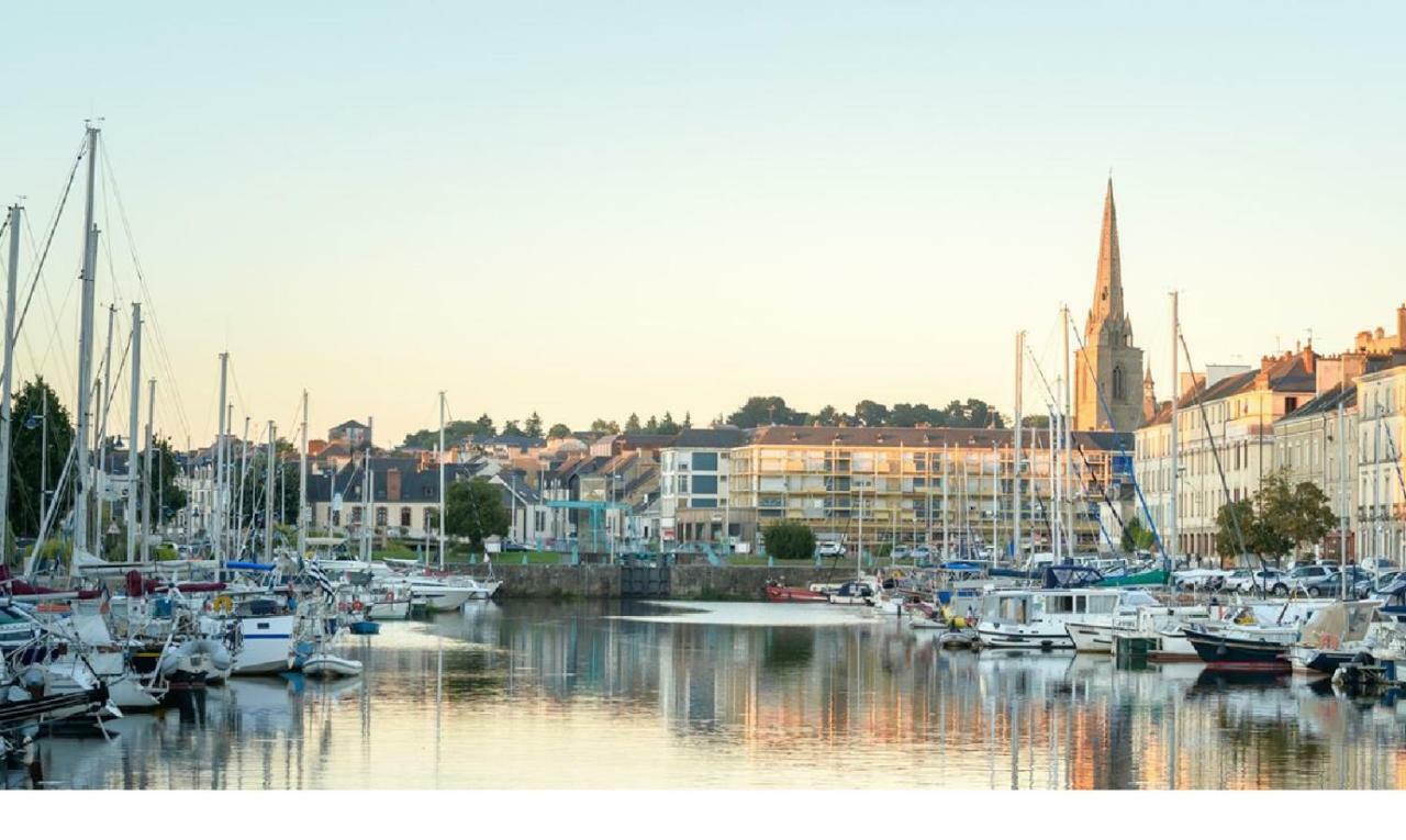 Spacieux T3 Lumineux Dans Quartier Historique Avec Wifi Redon Exterior photo